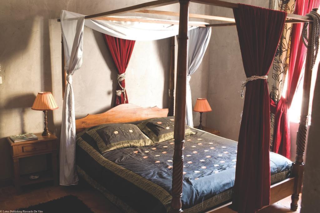 Demeure De Digoine "Chambre D'Hotes" Bourg-Saint-Andéol Exterior foto